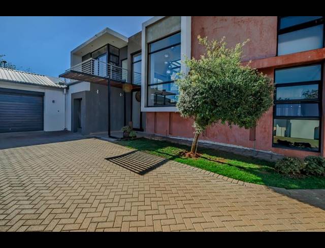 5 BEDROOM HOUSE FOR SALE IN SERENGETI LIFESTYLE ESTATE